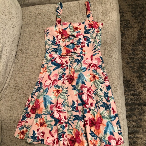 Timing Floral Dress - Picture 2 of 4
